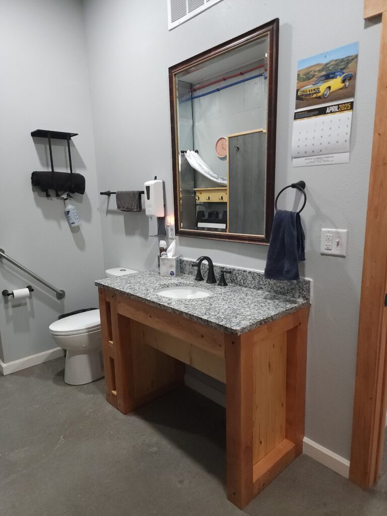 The second bathroom at the Main Lodge